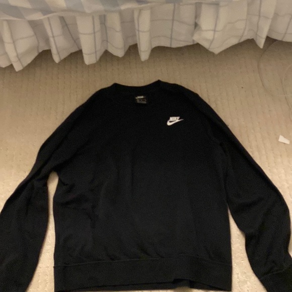 BLACK NIKE CREWNECK - Picture 1 of 2
